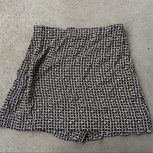 retro look skort w button closure